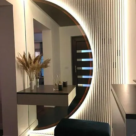 Pillango Apartman 아파트 *